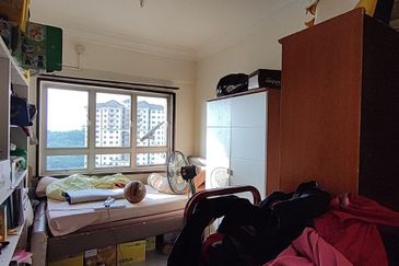 Dwi Mahkota Condominium