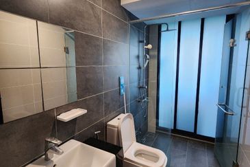 Almas Suites @ Puteri Harbour