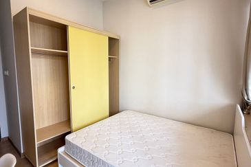 Baypoint @ Country Garden Danga Bay