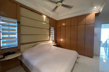 Taman Nong Chik Heights