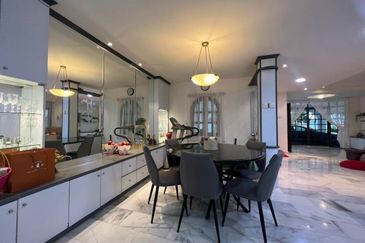 Taman Nong Chik Heights