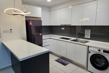 Almas Suites @ Puteri Harbour