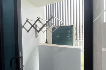 Almas Suites @ Puteri Harbour