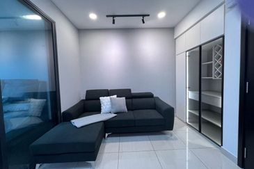 Almas Suites @ Puteri Harbour