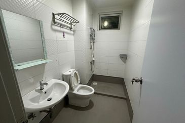 Seasons Luxury Apartments @ Amara Larkin