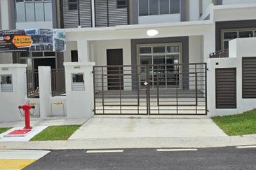 Citrine Hills, Kangkar Pulai | 2-Storey Terrace House for Sale