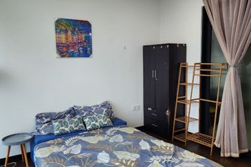 Almas Suites @ Puteri Harbour