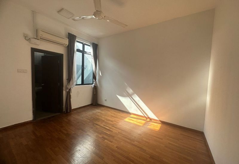 The WaterEdge Residences