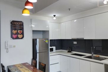 Almas Suites @ Puteri Harbour