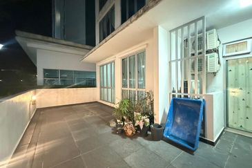 Meridin Bayvue Apartment