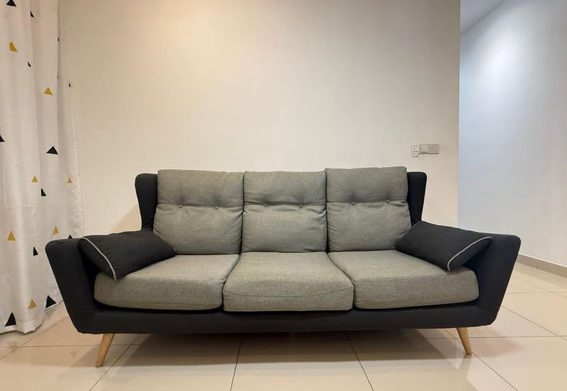 Meridin Bayvue Apartment