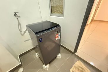 Meridin Bayvue Apartment