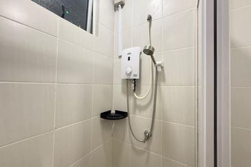 Meridin Bayvue Apartment