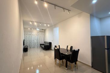 Meridin Bayvue Apartment