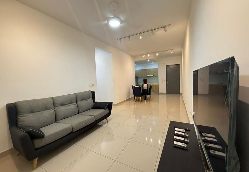 Meridin Bayvue Apartment