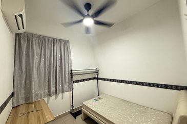 Meridin Bayvue Apartment