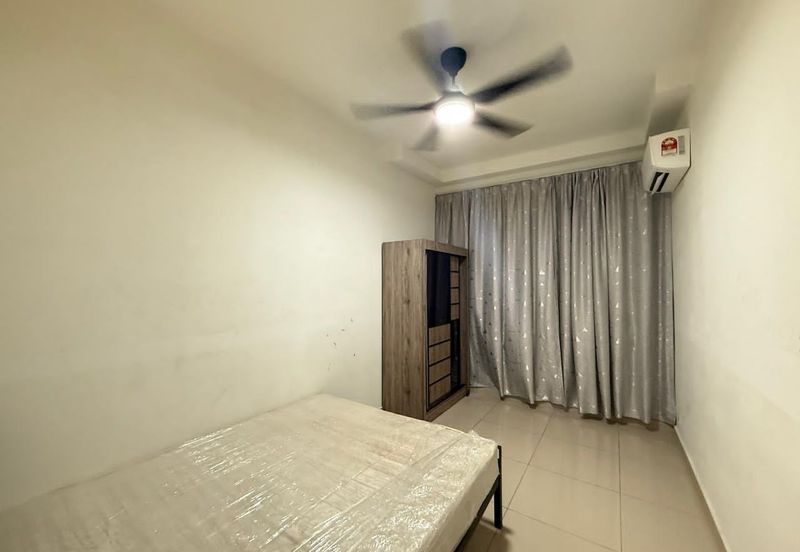 Meridin Bayvue Apartment