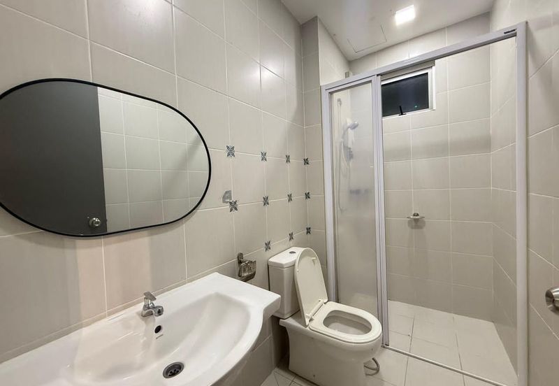 Meridin Bayvue Apartment