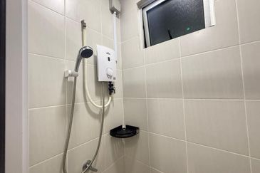 Meridin Bayvue Apartment