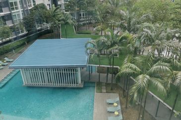 1Medini & Medini Signature