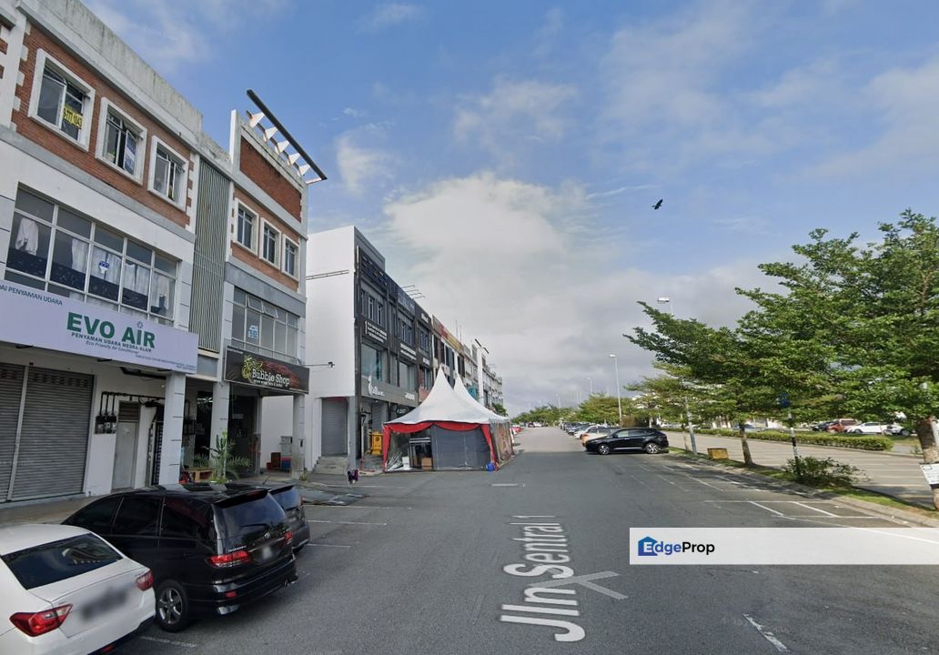 END LOT SHOP Taman Nusa Sentral - Three storey shoplot - TENANTED , Johor, 
