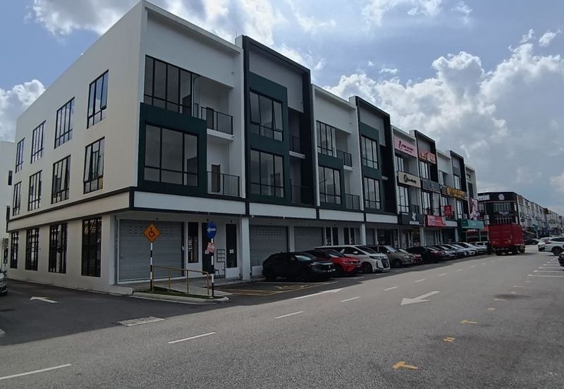 Crest @ Austin Emerald 2