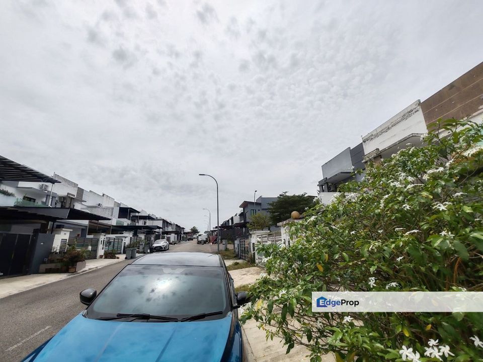 No. 93, Jalan Samping 1, Taman Bukit Jaya, 81800 Ulu Tiram, Johor Double Storey Terrace House, Johor, Ulu Tiram