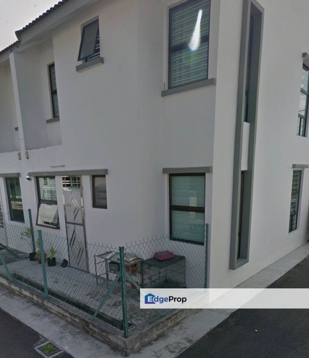 No. 14, Jalan Tiram 1/22, Bandar Tiram, 81800, Ulu Tiram, Johor  Double Storey Terrace House (End Lot) 4 Beds 3 Baths, Johor, Ulu Tiram