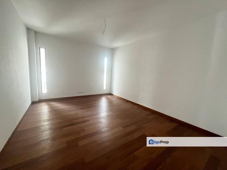 Laguna Heights  Taman Laguna nearby taman perling - 3 stry Bungalow Private Service Lift • Private Carpark, Johor, Johor Bahru