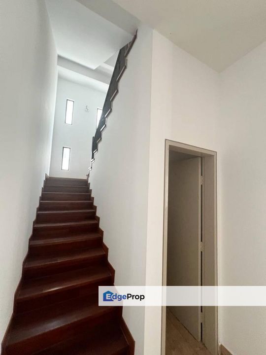 Laguna Heights  Taman Laguna nearby taman perling - 3 stry Bungalow Private Service Lift • Private Carpark, Johor, Johor Bahru