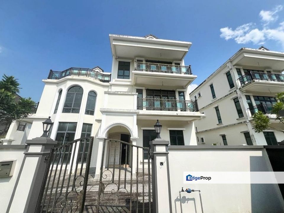 Laguna Heights  Taman Laguna nearby taman perling - 3 stry Bungalow Private Service Lift • Private Carpark, Johor, Johor Bahru