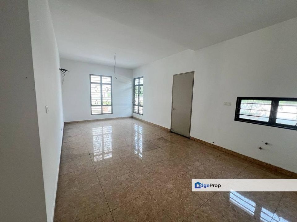 Laguna Heights  Taman Laguna nearby taman perling - 3 stry Bungalow Private Service Lift • Private Carpark, Johor, Johor Bahru