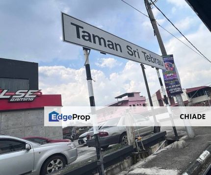 *坡底彩虹花园大路商业区半独立出售*‼️  Jalan Serampang, Taman Sri Tebrau nearby: Taman Pelangi, Sentosa  - Double Storey Semi D - Intermediate Lot - Freehold, Johor, Johor Bahru