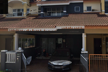 Bank Lelong :  Bandar Barat, Kampar, 