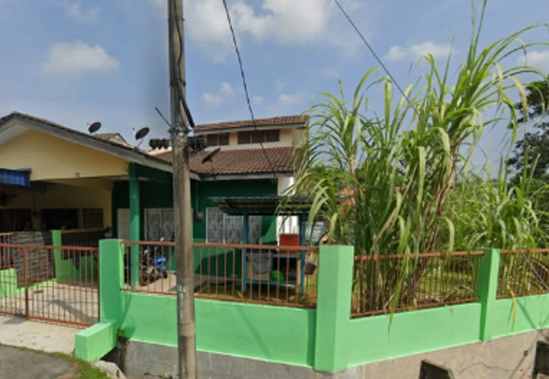 Bank Lelong Terrace House : 44, LORONG ANJUNG 5, TAMAN ANJUNG SEMARAK, 34000, TAIPING, Perak