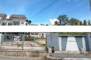 Bank Lelong Terrace Corner House : 52, Jalan Pengkalan Bersatu 5A, Desa Pengkalan Bersatu, 31500, Lahat, Perak