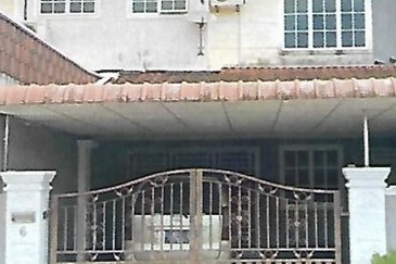 Bank Lelong Terrace House : 5, Taman Seri Semanggol, 34400, Semanggol, Perak