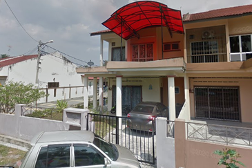 Bank Lelong Terrace Corner House : 20, Jalan Baiduri 28, Taman Baiduri, 42700, Banting, Selangor
