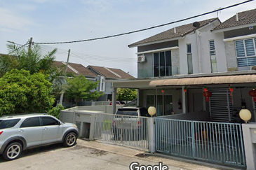 Bank Lelong Terrace Corner House : 2, Jalan Meranti 1, Taman Malawati Jaya, 45000, Kuala Selangor, Selangor