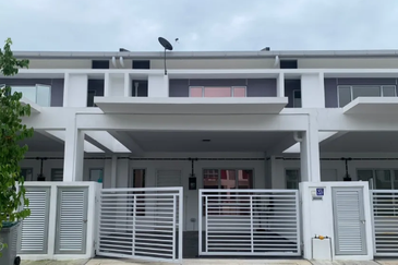 Bank Lelong Terrace House : 197, JALAN TIARA SENDAYAN 2/3, TAMAN TIARA SENDAYAN, 71900, LABU, Negeri Sembilan