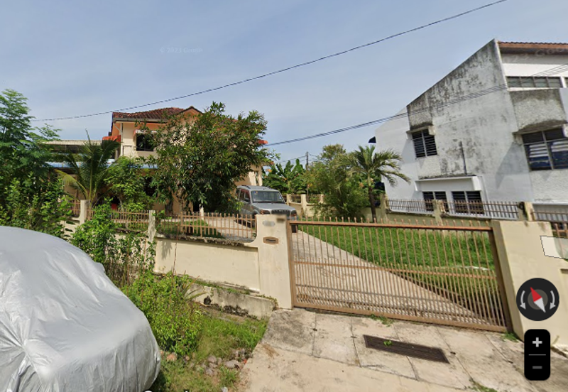 Bank Lelong Bungalow House : No. 42,, Persiaran Halia 1, 10470, Tanjung Tokong, Pulau Pinang