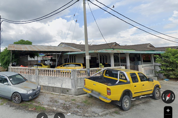 Bank Lelong Terrace House : No. 230, Lorong 8, Taman Intan Mas 3, 36000, Teluk Intan, Perak