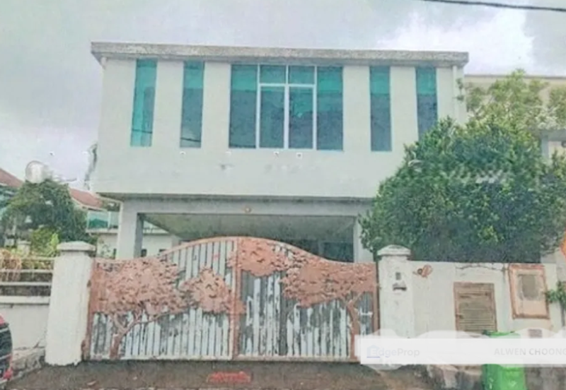 Bank Lelong Semi-Detached House : 1, Lorong IM 10/23, Taman Bukit Istana, Bandar Indera Mahkota, 25200, Kuantan, Pahang