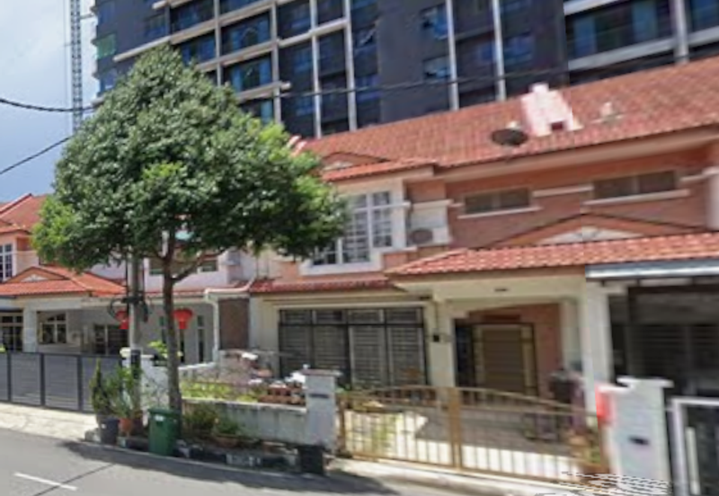 Bank Lelong Terrace House  :  52, Jalan Bukit Belah 2, 11920, Bayan Lepas, Pulau Pinang