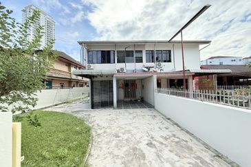 Double Storey Semi-D at Pulau Tikus, Penang For Sales