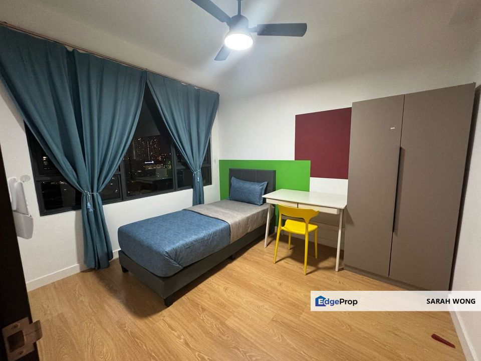 Subang Edumetro 3Bedroom with Living Hall and Balcony ( End Lot /Nice View/Good Ventilation Unit ) Fully Furnished    , Selangor, USJ