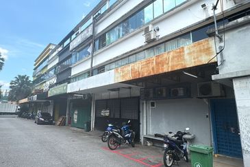 Shop Apartment @ Taman Bukit Indah