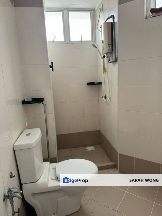 Subang Jaya SS15 Near LRT /INTI College/SJMC  -  Master Bedroom  ( Chinese Female unit  ) , Selangor, Subang Jaya