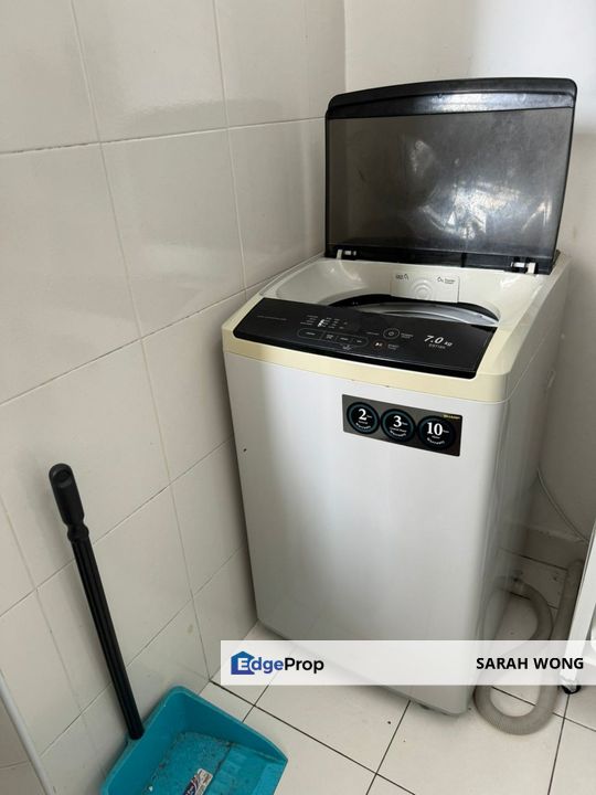 Subang Jaya SS15 Near LRT /INTI College/SJMC  -  Master Bedroom  ( Chinese Female unit  ) , Selangor, Subang Jaya