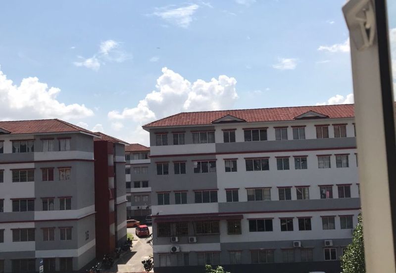 Pangsapuri Seri Saujana